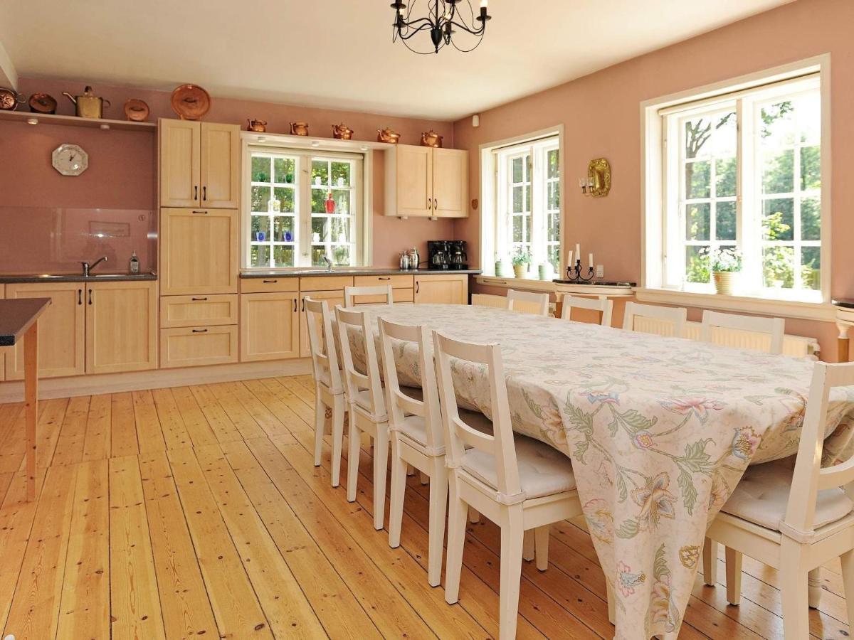 12 Person Holiday Home In Ullerslev Esterno foto